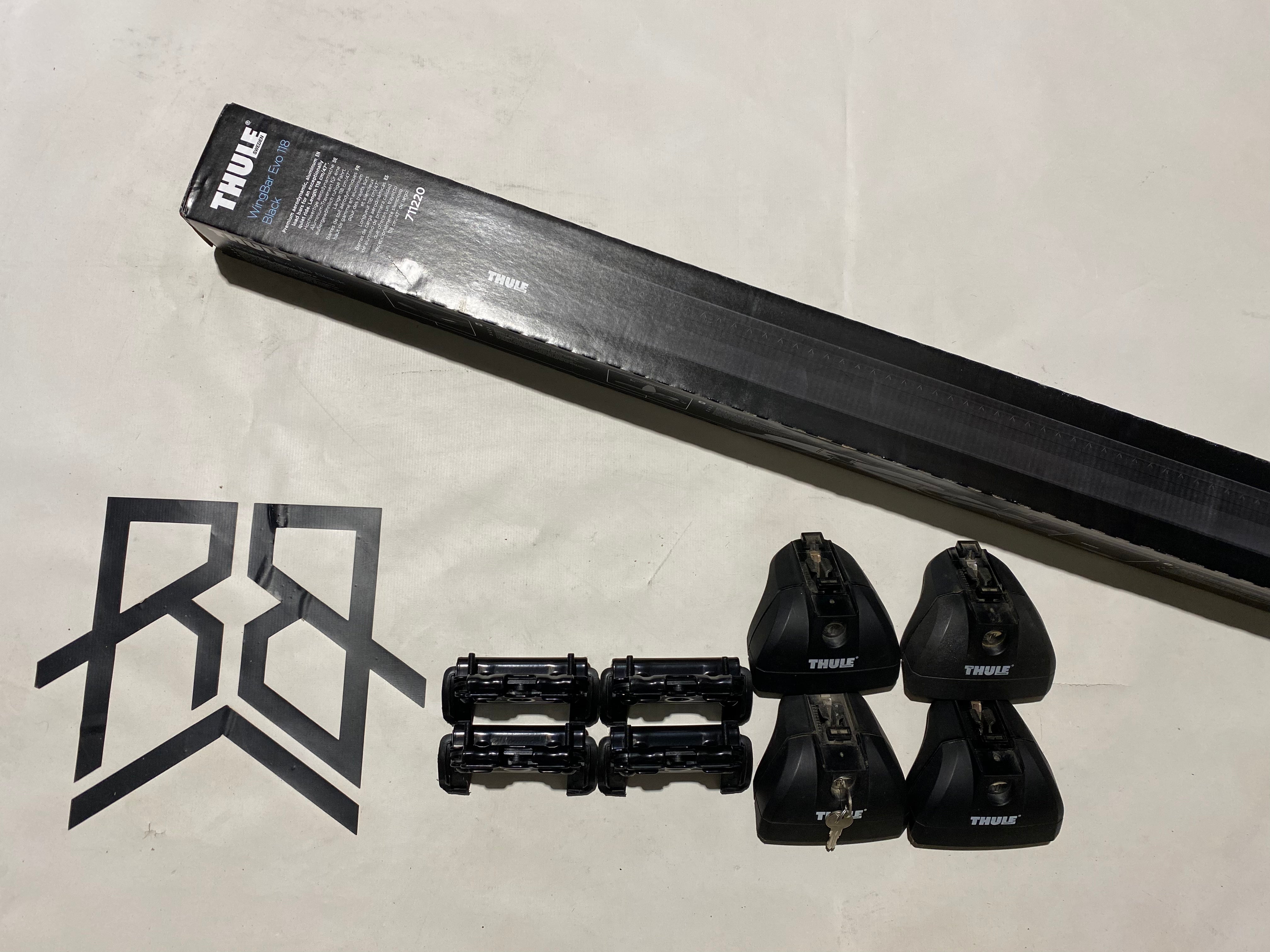 Thule Wingbar Evo Black set for VAUXHALL Astra Estate 10 -15 (4025