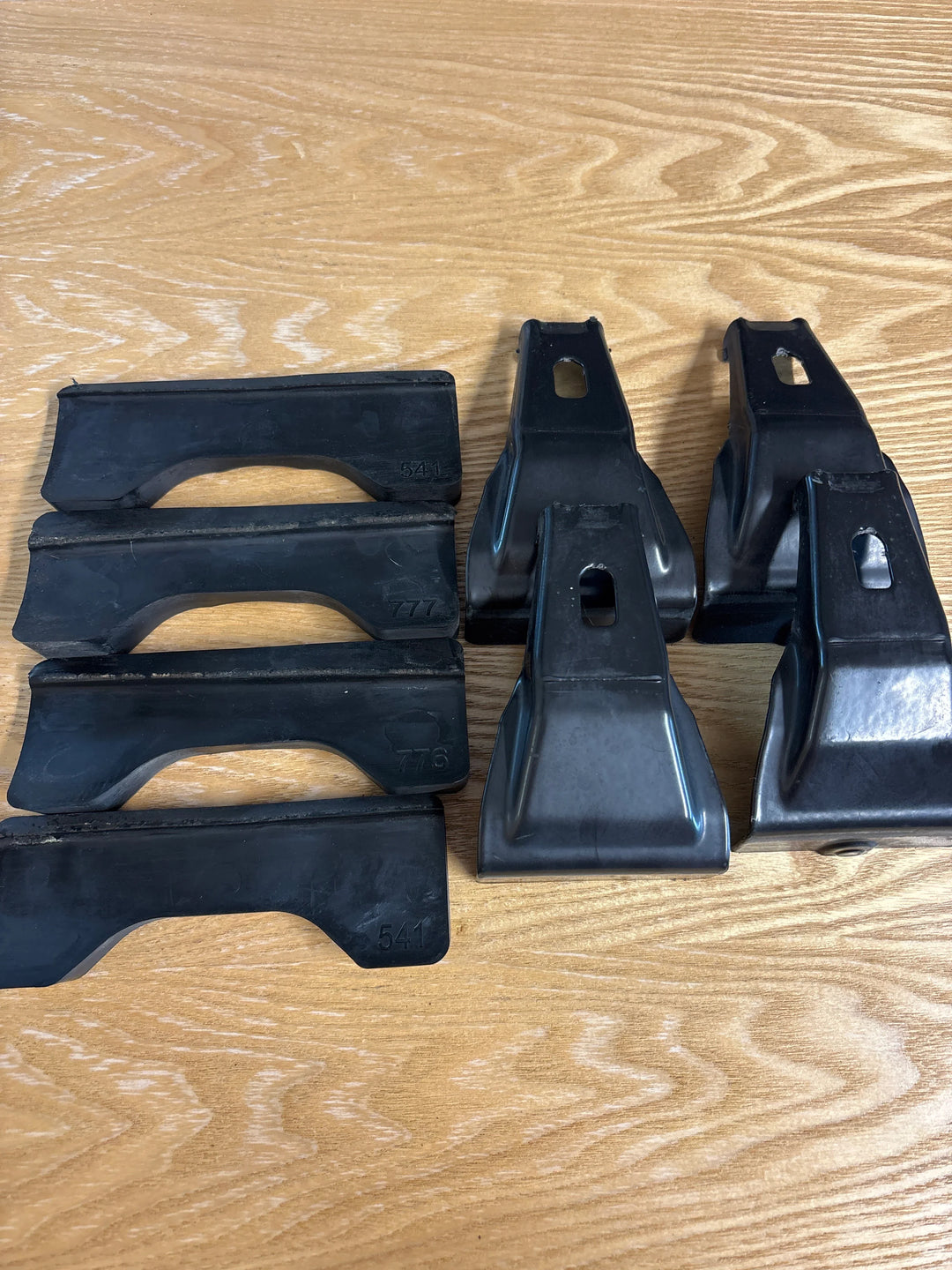 Thule 5236 Fitting Kit - VOLKSWAGEN Golf (Mk.VIII), 5-dr Hatchback, 20- (Used)