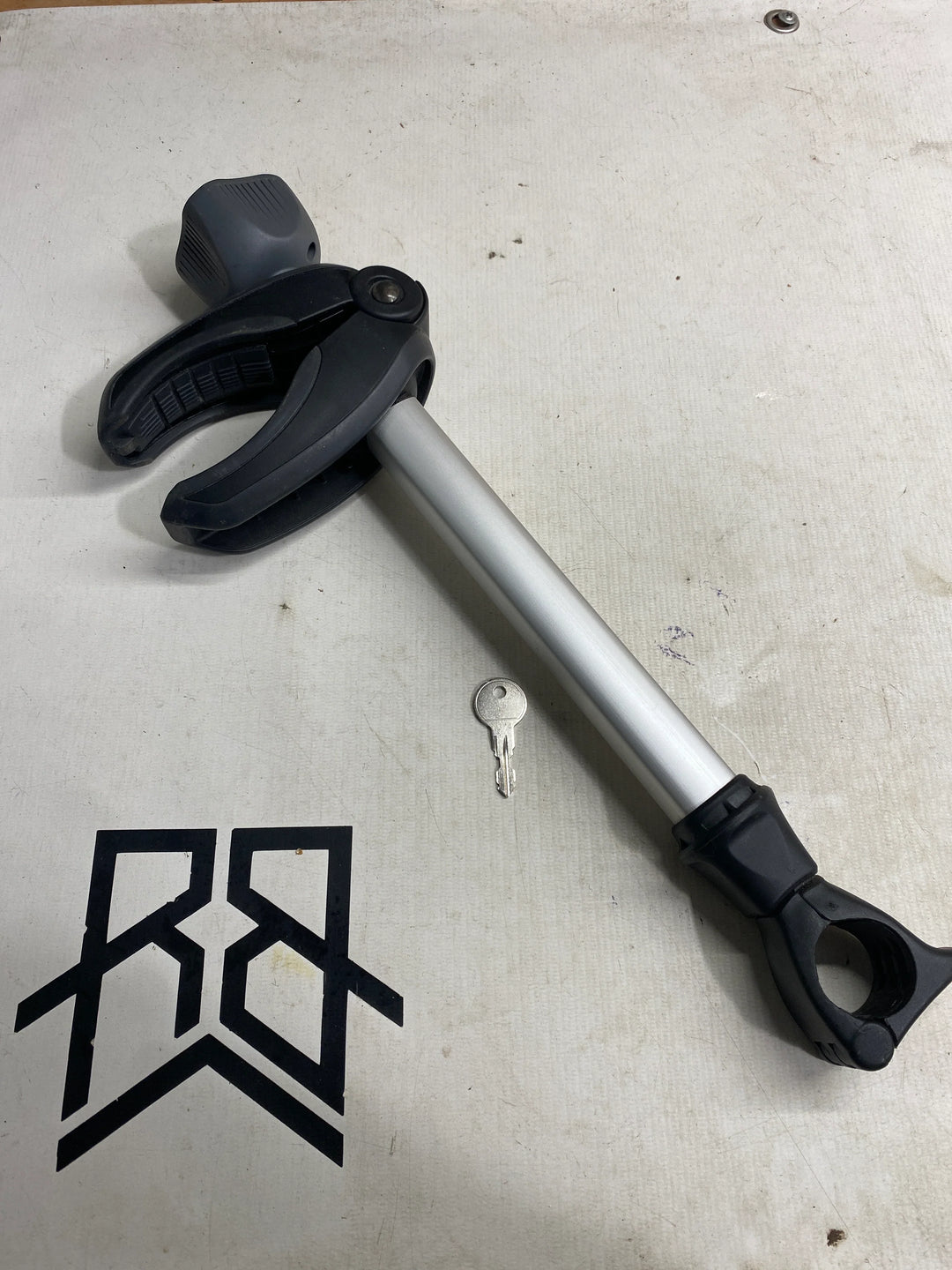 Thule VeloCompact 924 Bike Arm middle w/ Key (52625)