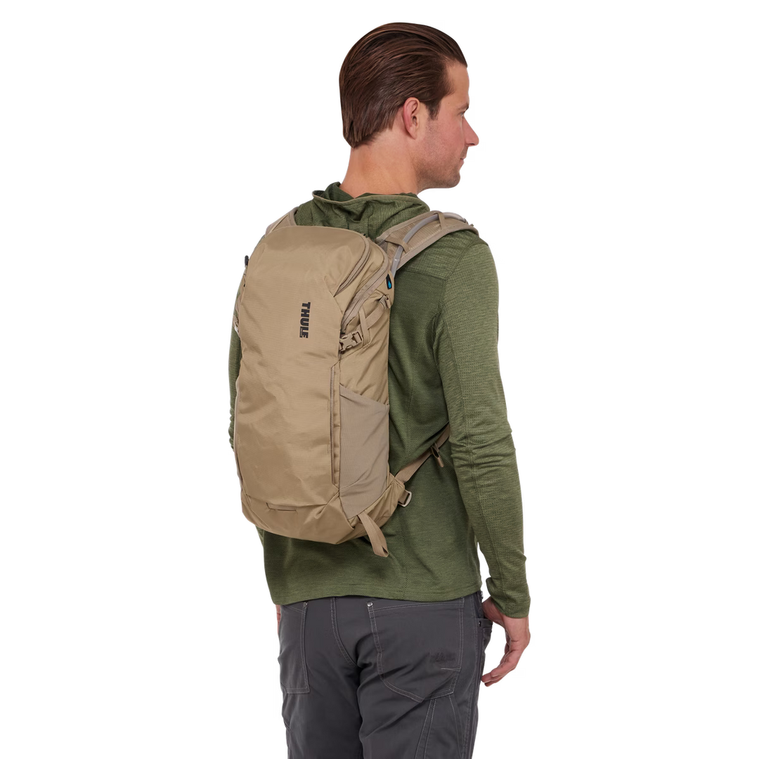 Thule AllTrail hydration pack 16L