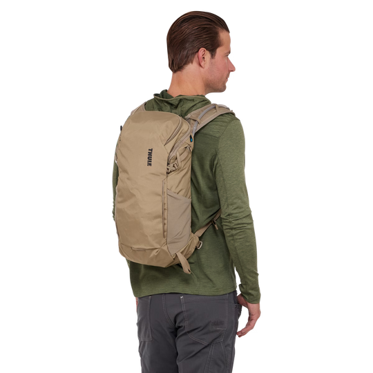 Thule AllTrail hydration pack 16L