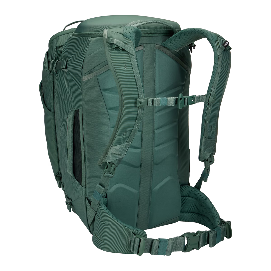 Thule Landmark 60L travel pack