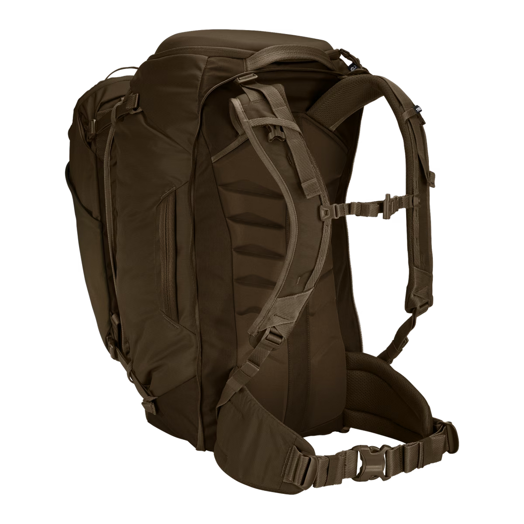 Thule Landmark 70L travel pack