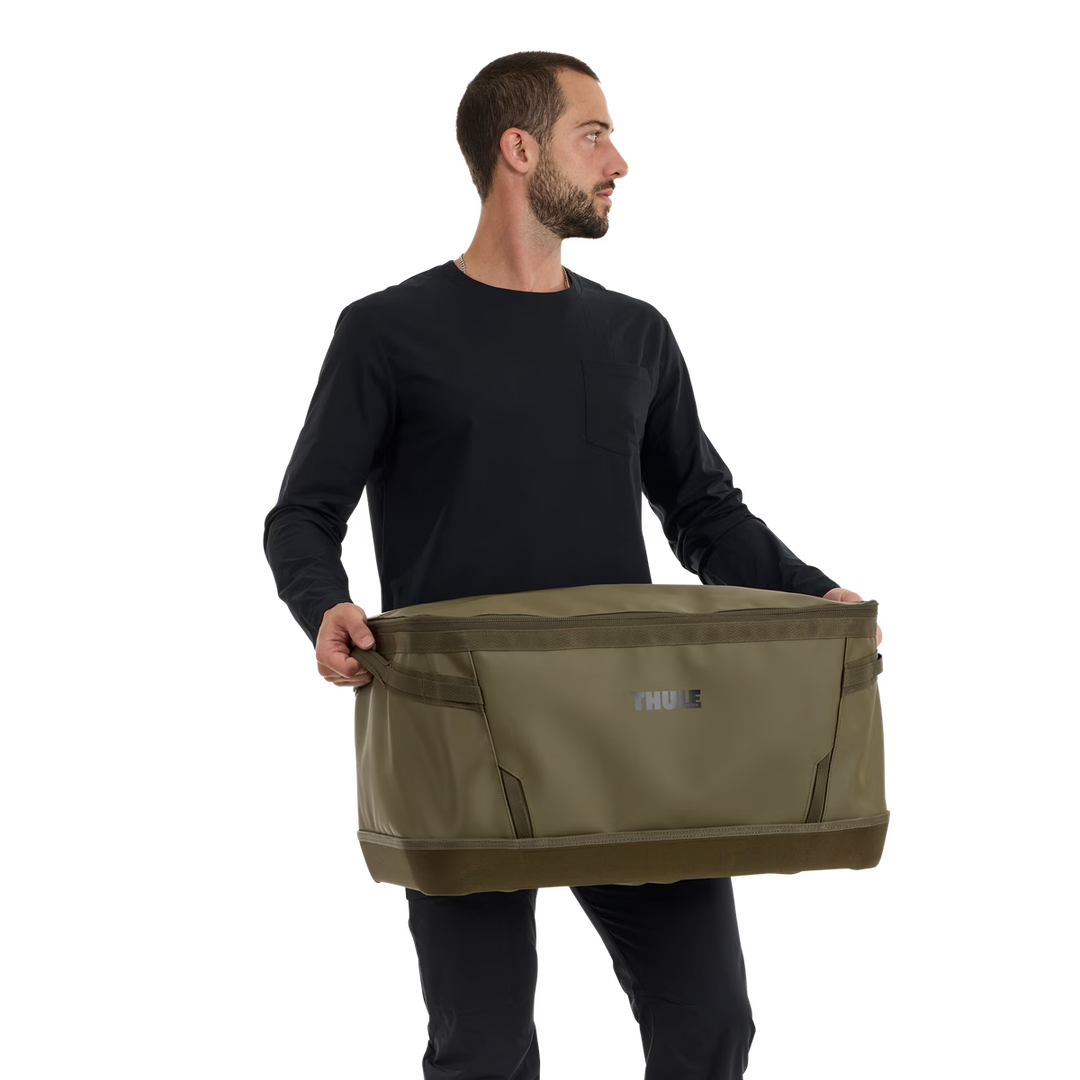 Thule Chasm gear hauler 80L
