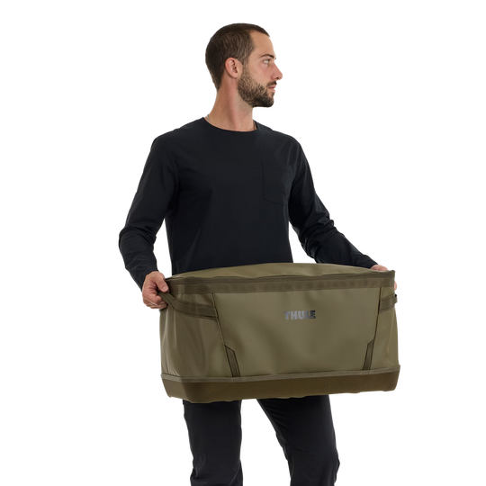 Thule Chasm gear hauler 80L