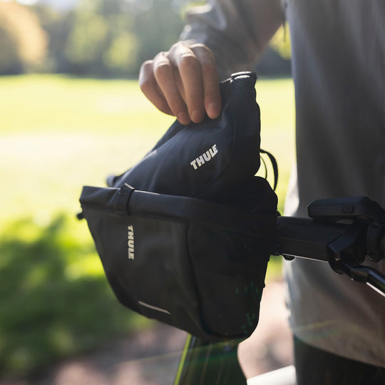 Thule Chasm handlebar bag for bike 2L