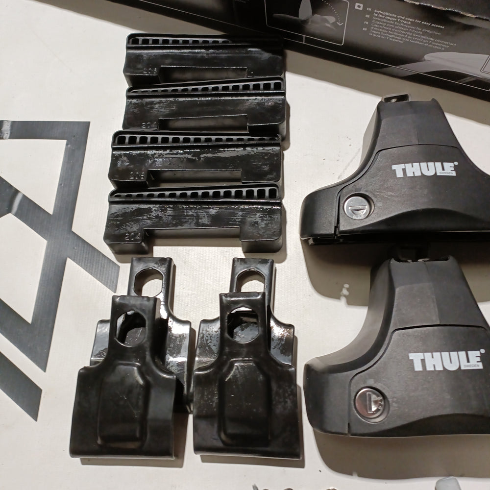 Thule Wingbar Evo set for Lexus CT 200H (1636 - 754 - 711220) Very Rare