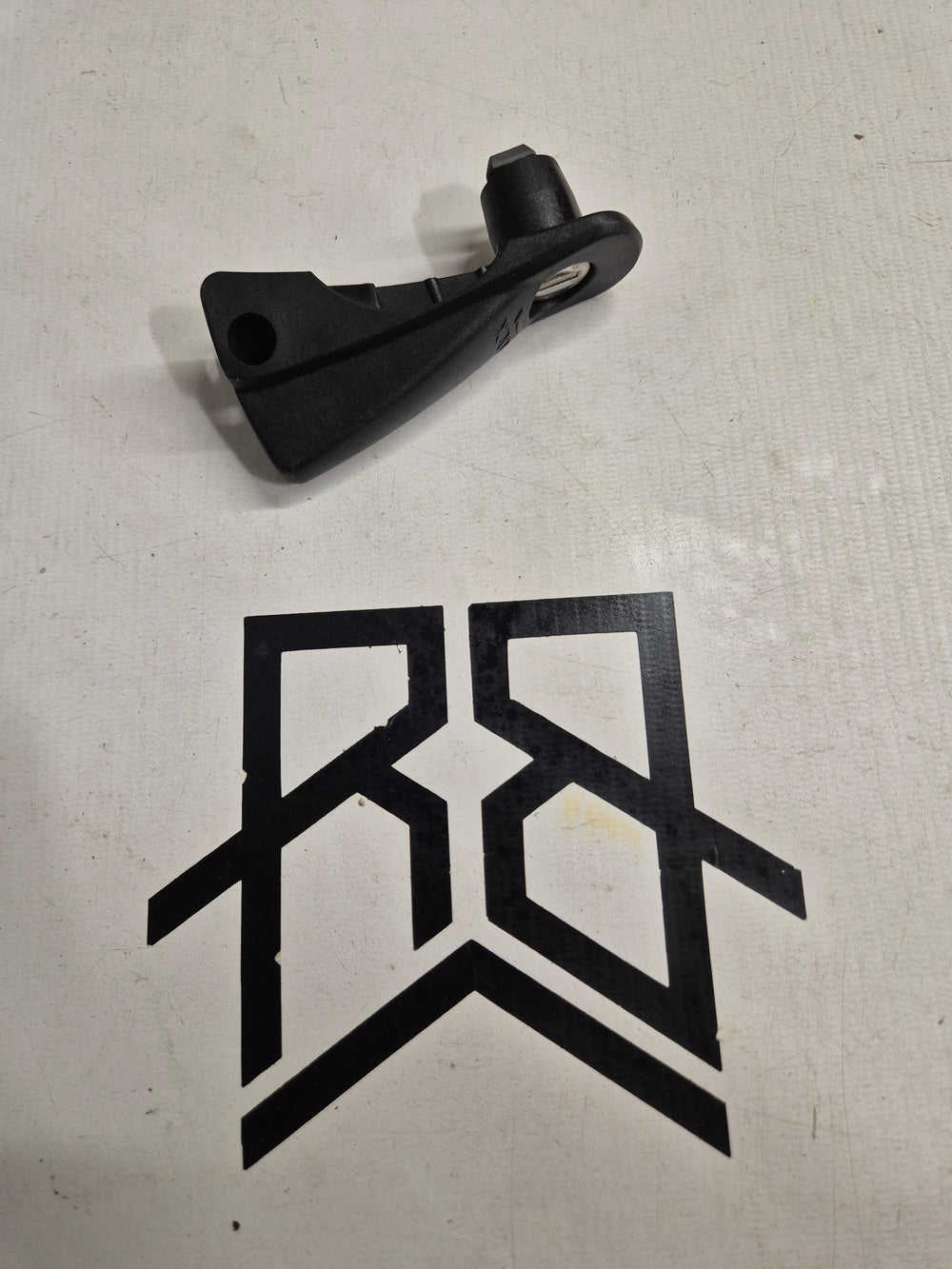 Thule 52303 - 532 Replacement Rear Plate