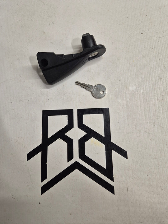 Thule 52303 - 532 Replacement Rear Plate