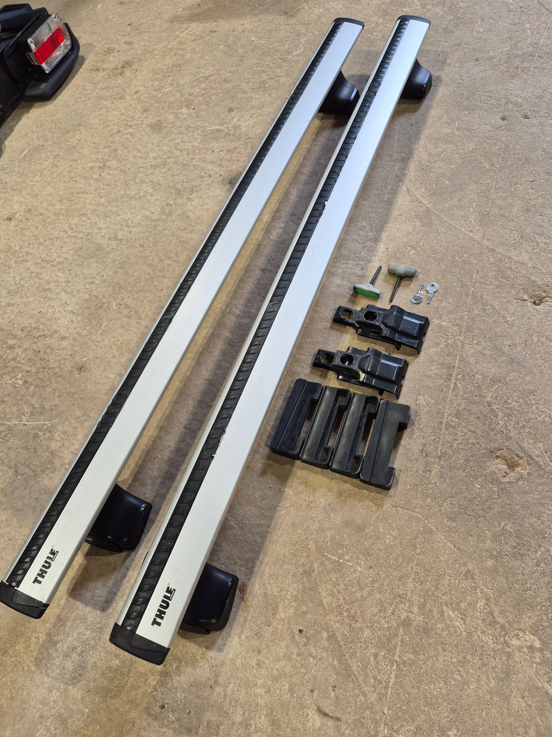 Thule 1631 Roof Bars Scirocco coupe 2008 onward - very rare