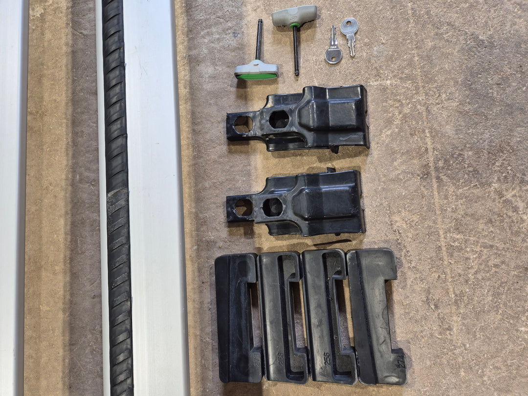 Thule 1631 Roof Bars Scirocco coupe 2008 onward - very rare