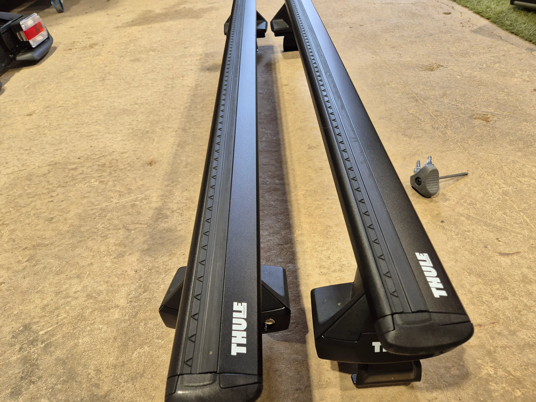 Thule Wingbar Evo Black set for Evoque 2011 to 2018 normal roof