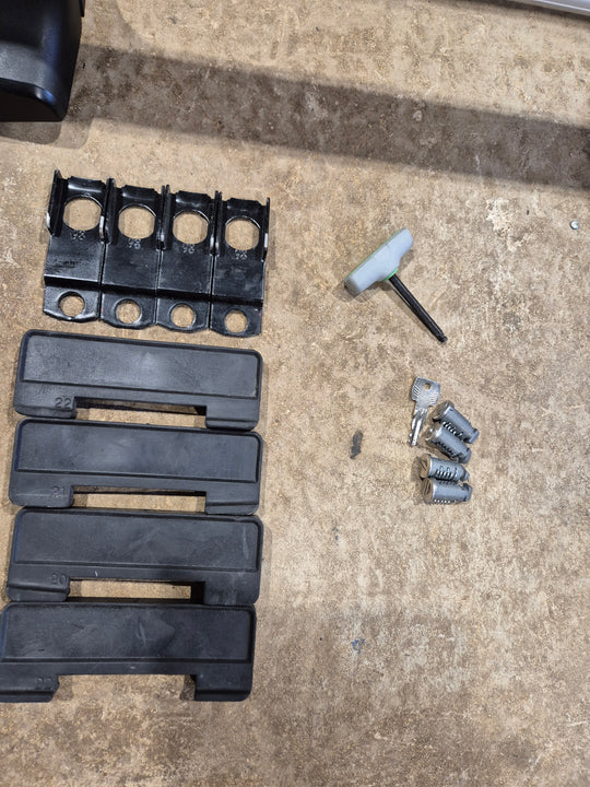 Roof Bar set for VOLKSWAGEN Bora 99-05 & Golf IV 98-04 (1051-FP4-A120)