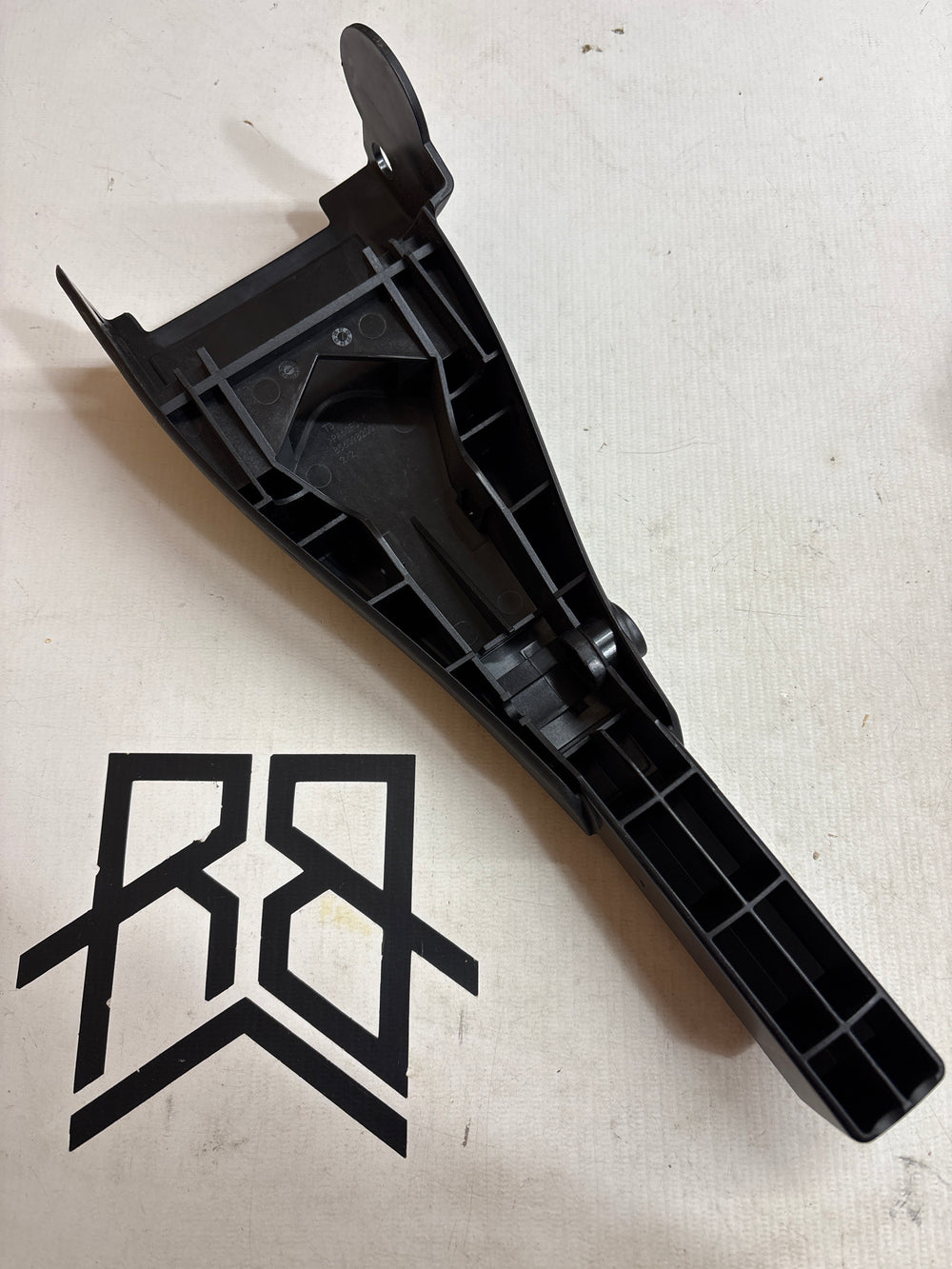 Thule Velocompact 927 Replacement Arm