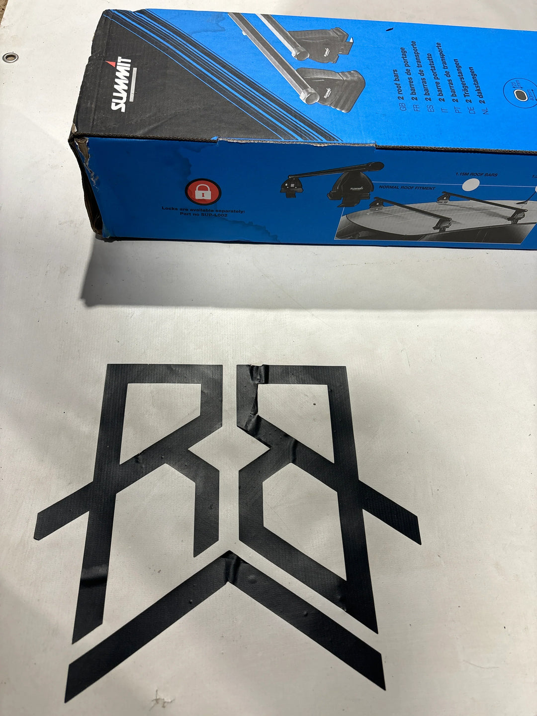 SUP-012 Summit Multi Fit Roof Bars - 1.17m (Damaged Box)