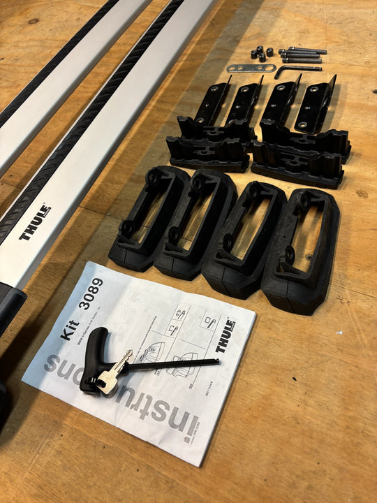 Thule WingBar Edge Set for BMW 5-Series Saloon 2010- (9595 & 3089) - Used