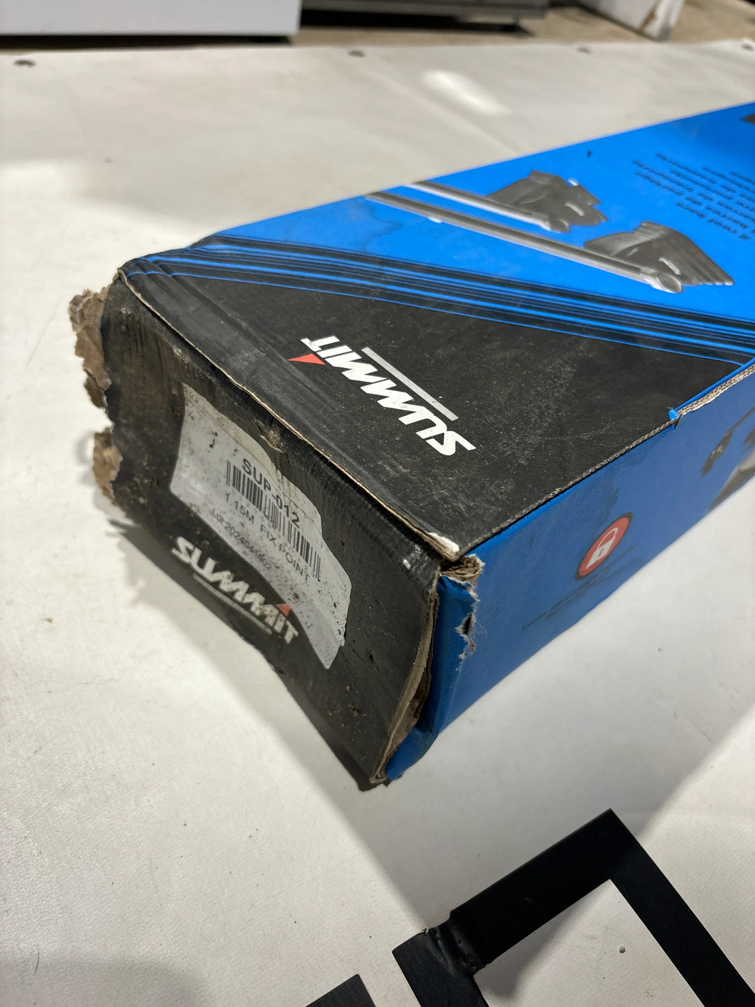 SUP-012 Summit Multi Fit Roof Bars - 1.17m (Damaged Box)