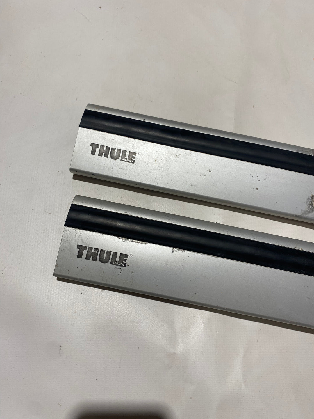 Thule 108cm Wingbars - Heavily Damaged