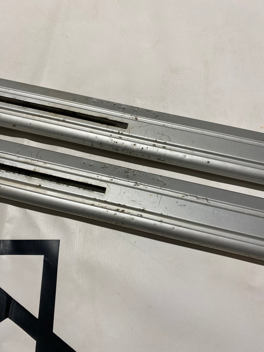 Thule 108cm Wingbars - Damaged