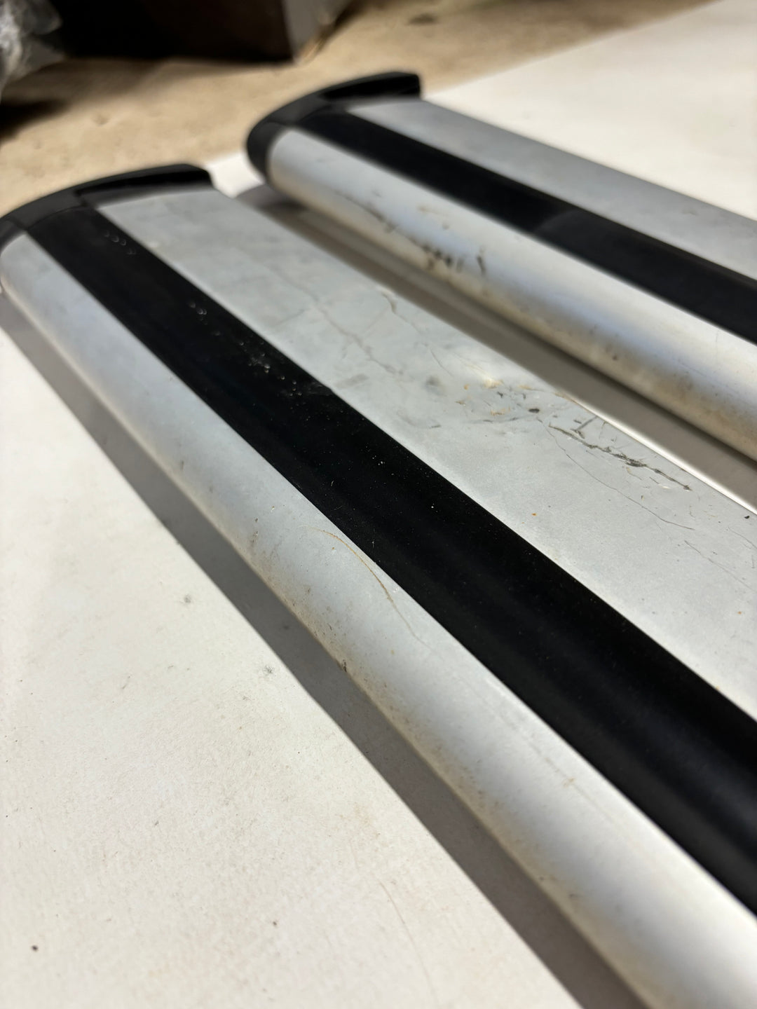 Thule Wingbar 135cm - Poor condition