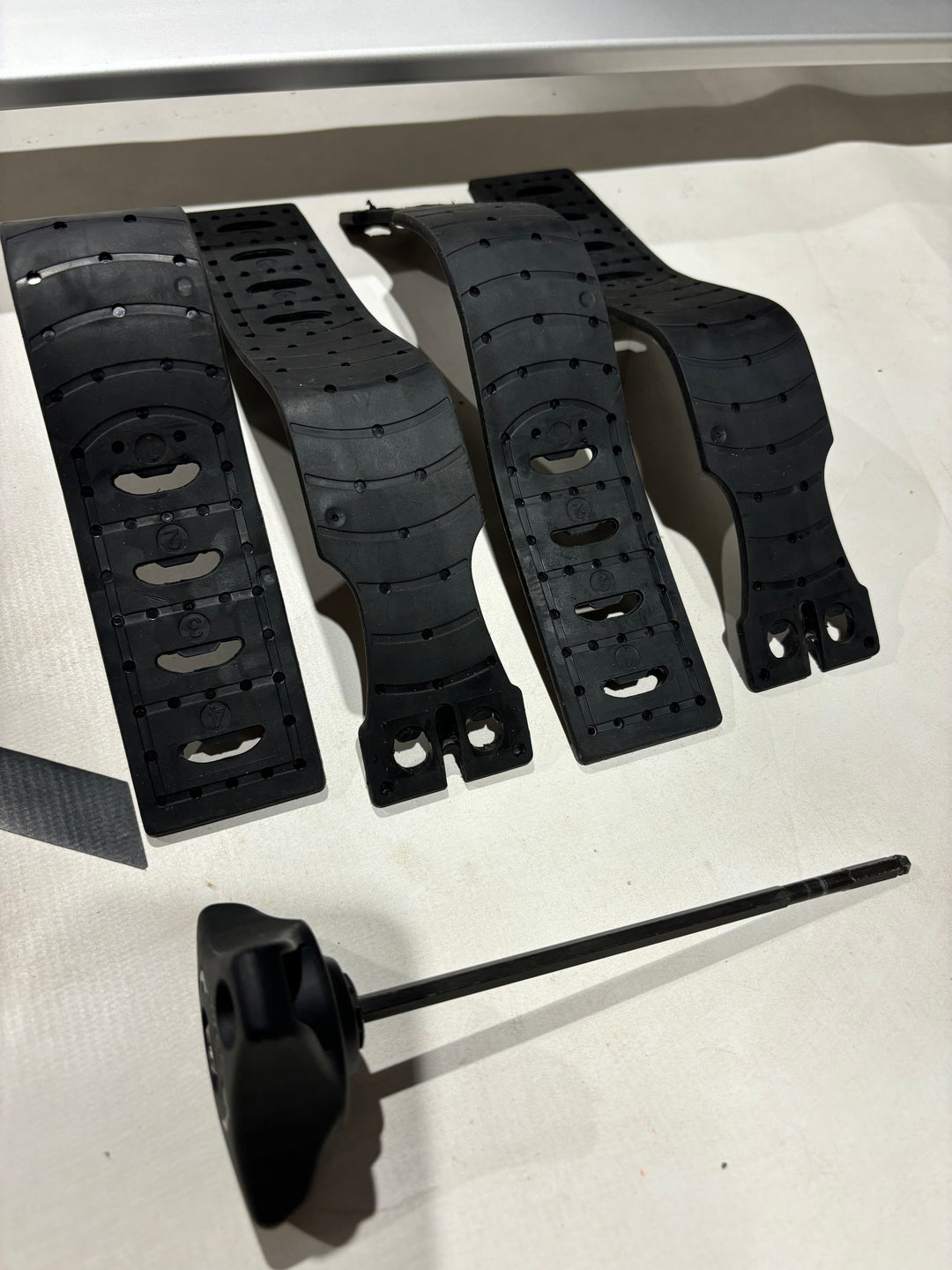 Thule 9584 Wingbar Edge - VGC