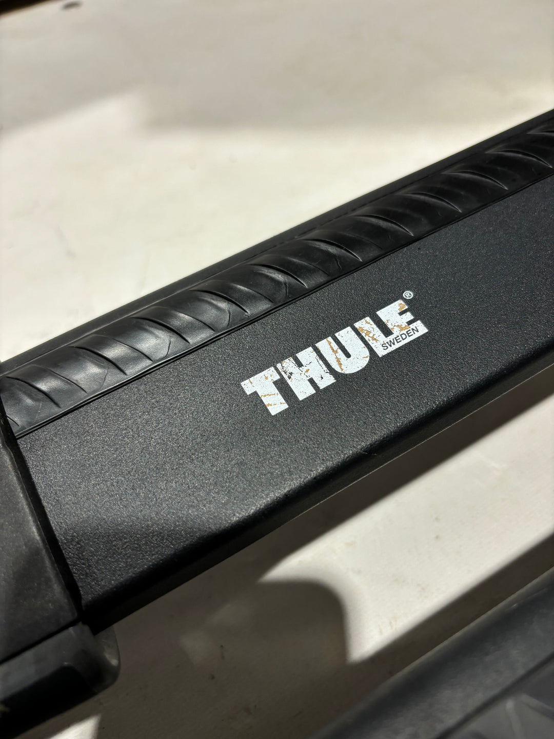 Thule 9591B & 4025 Roof Bar set for VAUXHALL Astra Sports Tourer 10 - 15