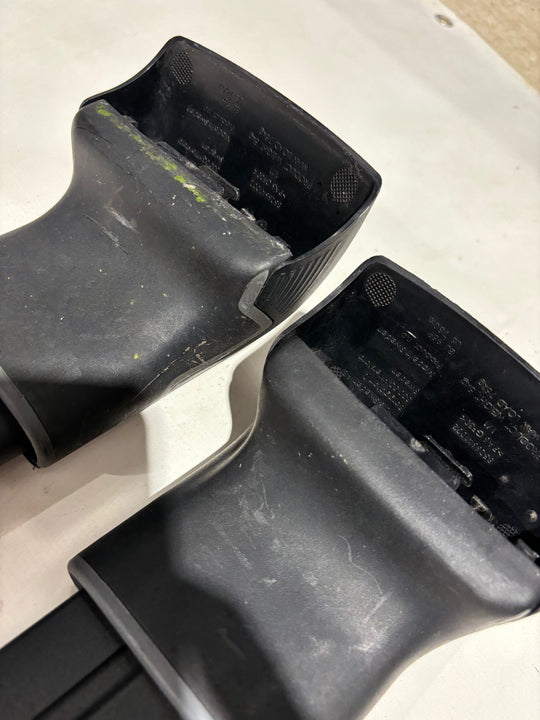 Thule 9591B & 4025 Roof Bar set for VAUXHALL Astra Sports Tourer 10 - 15