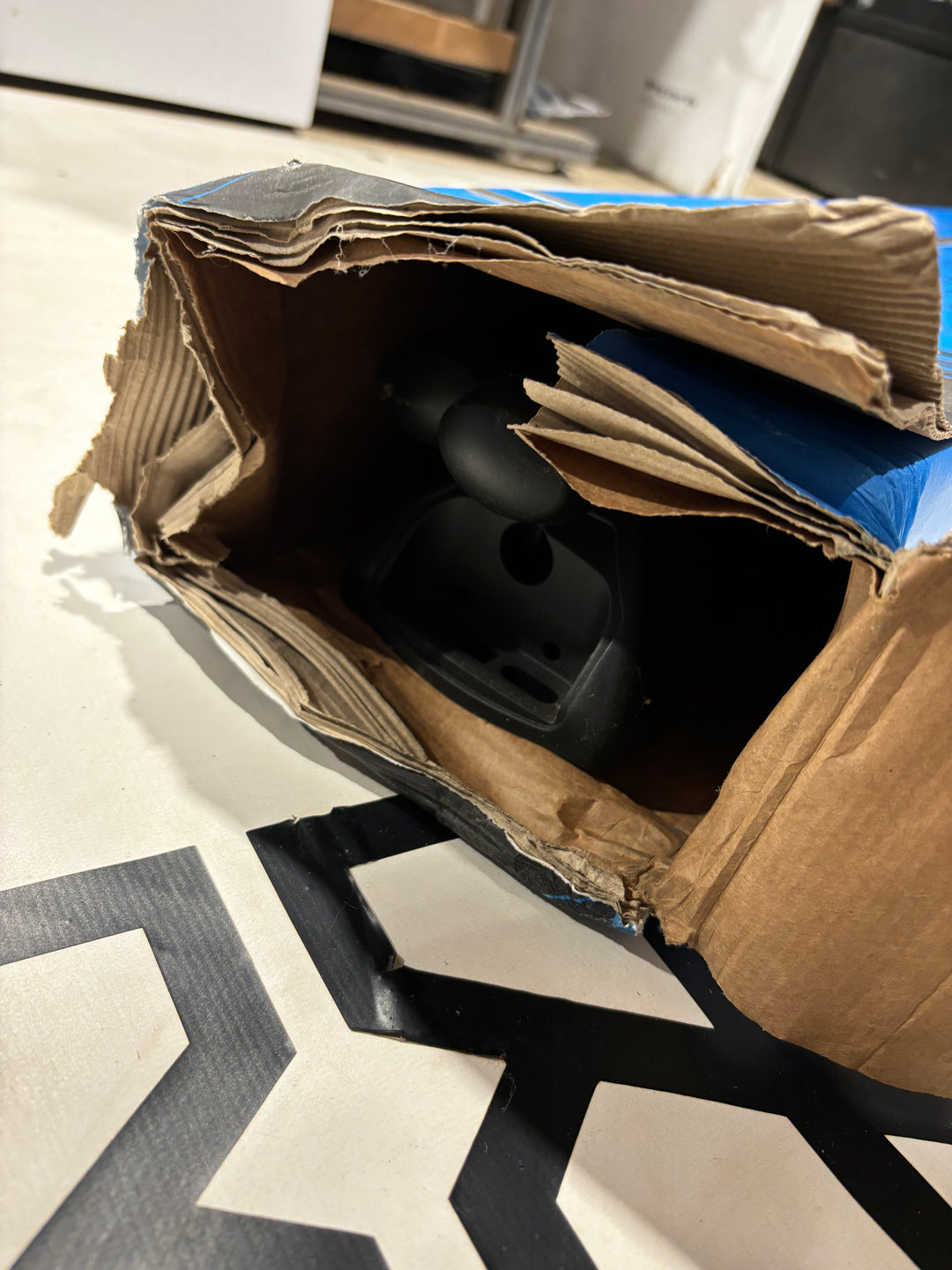 SUP-012 Summit Multi Fit Roof Bars - 1.17m (Damaged Box)