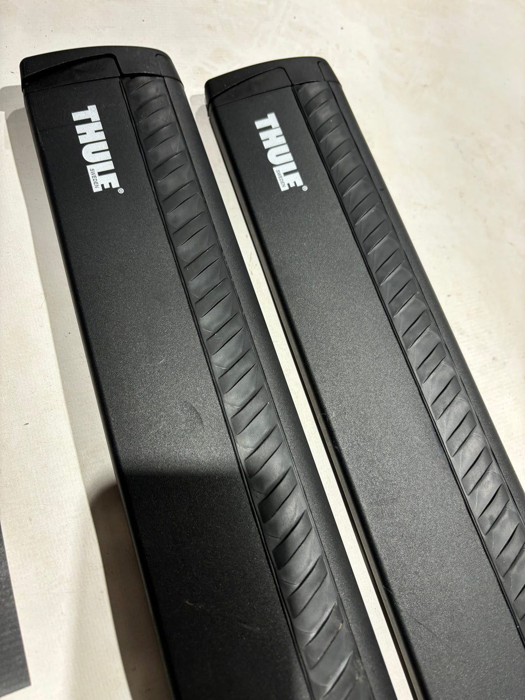 Thule Wingbar 118cm Black