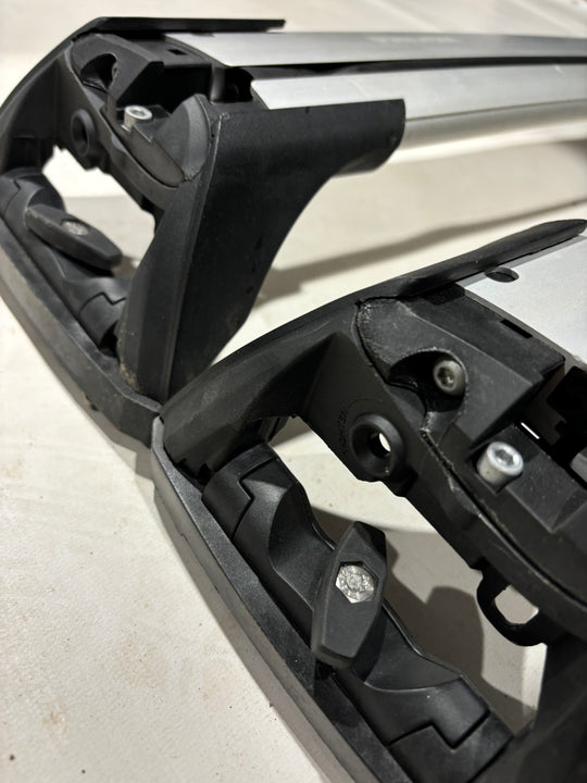 Roof Bar set for LAND ROVER Discovery MK 3 & 4 Yakima Whispbar S26Y/8178