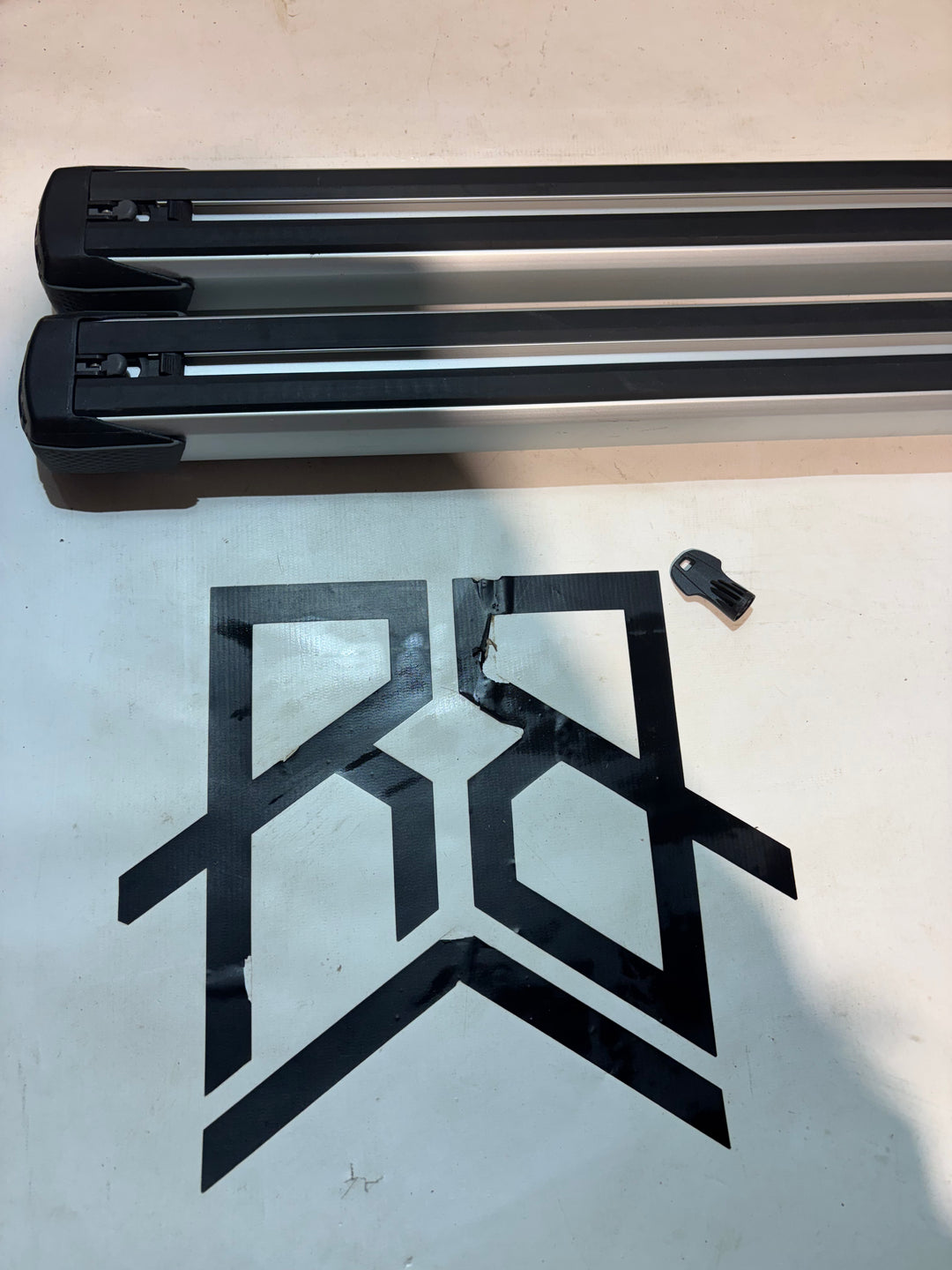 Thule 892 SlideBar Pair ( 144cm)