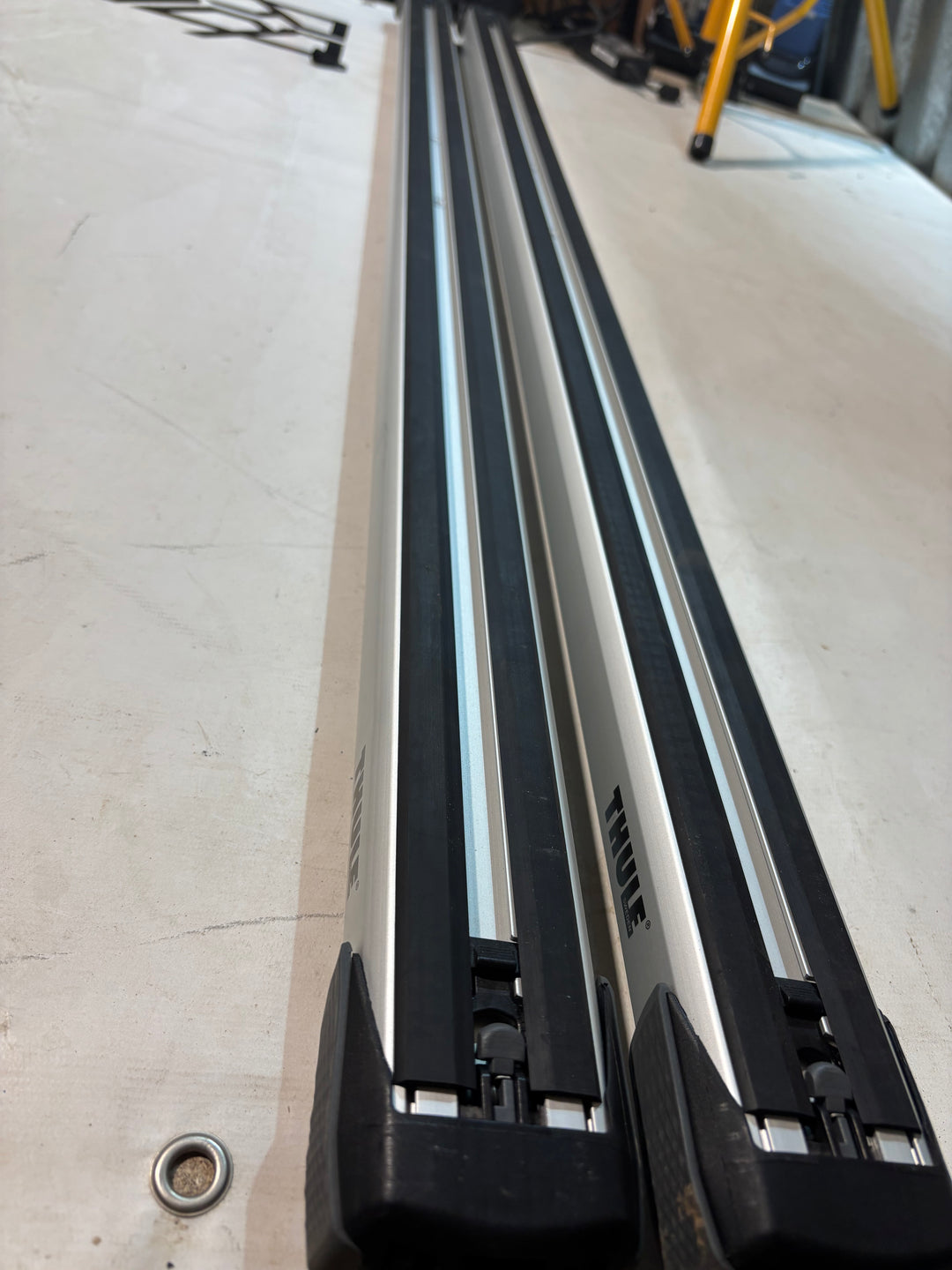 Thule 892 SlideBar Pair ( 144cm)