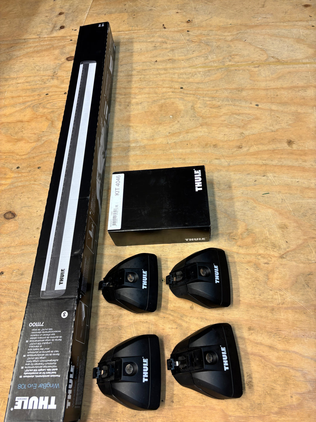 Thule Roof Bar Set for DACIA Duster 5dr SUV 2014-2017 (711100 - 753 - 4046)