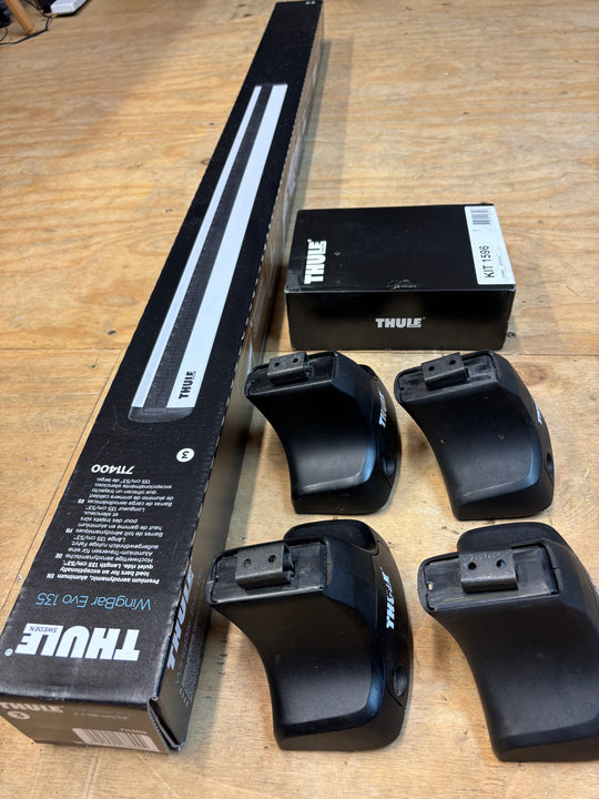 Thule Roof Bar Set for VOLVO 850 4dr Saloon 1992-1996 (711400 - 754 - 1596)