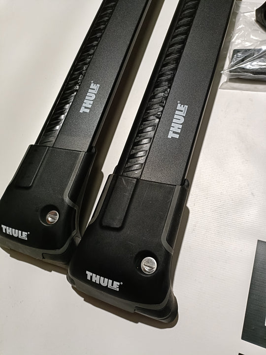 Thule 9582B wingbar Edge Black. New straps