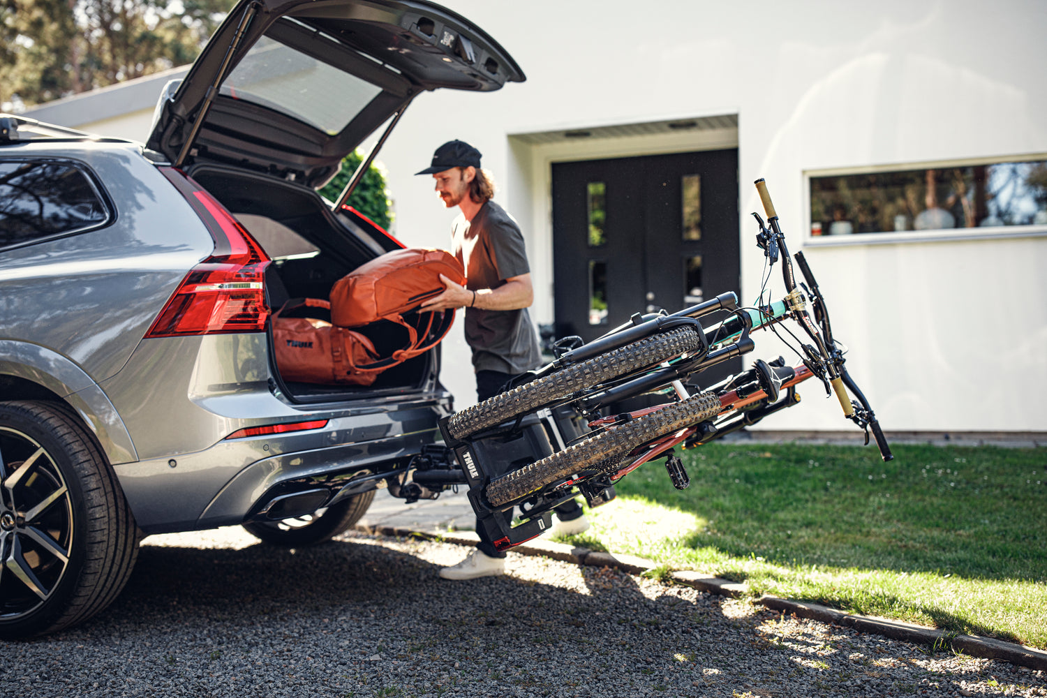 Thule EasyFold XT 3 934 Roof Boxed