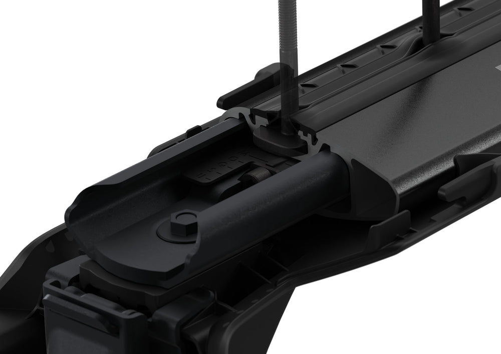 Thule Wingbar Edge Black - normal roof with correct clamp mounting - image 2 of 7