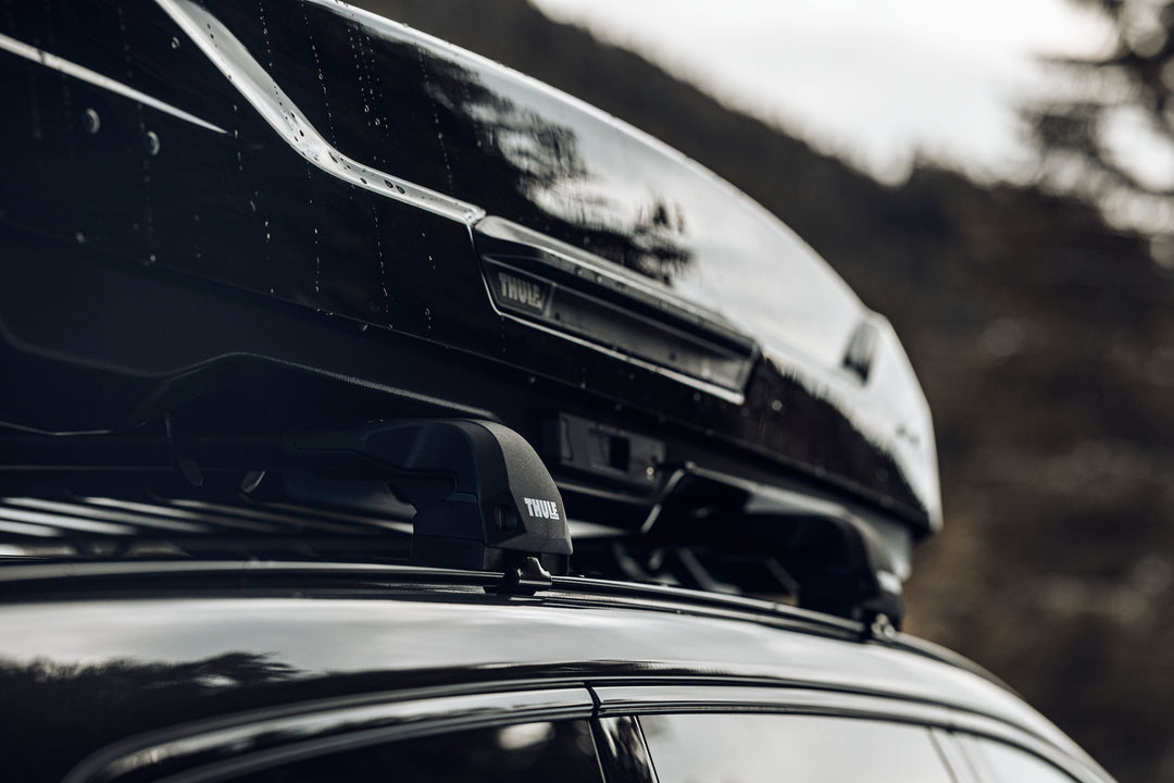 Thule WingBar Edge roof bars shown on a vehicle - photograph D07856