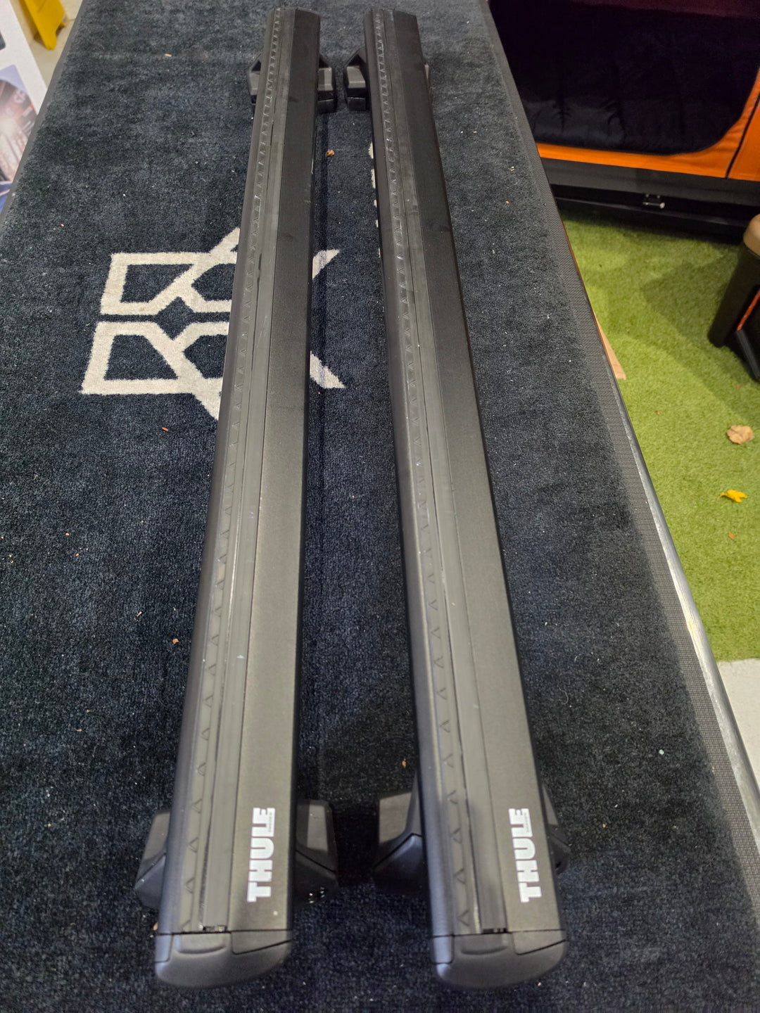 Volvo xc40 2018 Onward  Thule wingbar evo black set - used