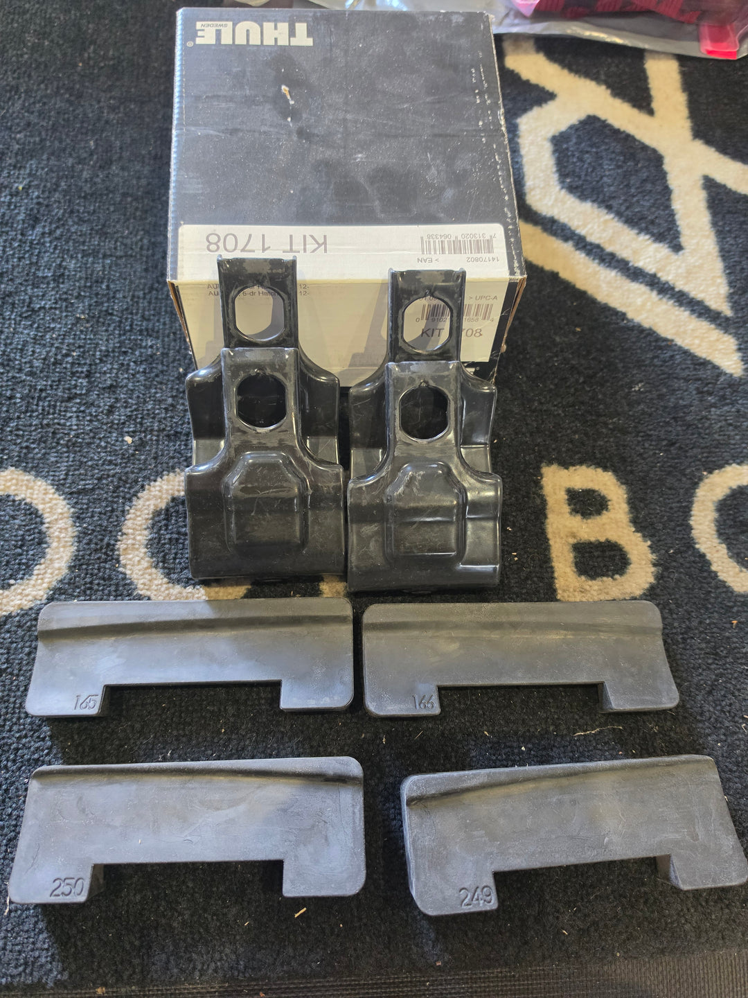 Thule 1708 fitting kit - AUDI A3 Hatch 2012 onward Condition: Used used