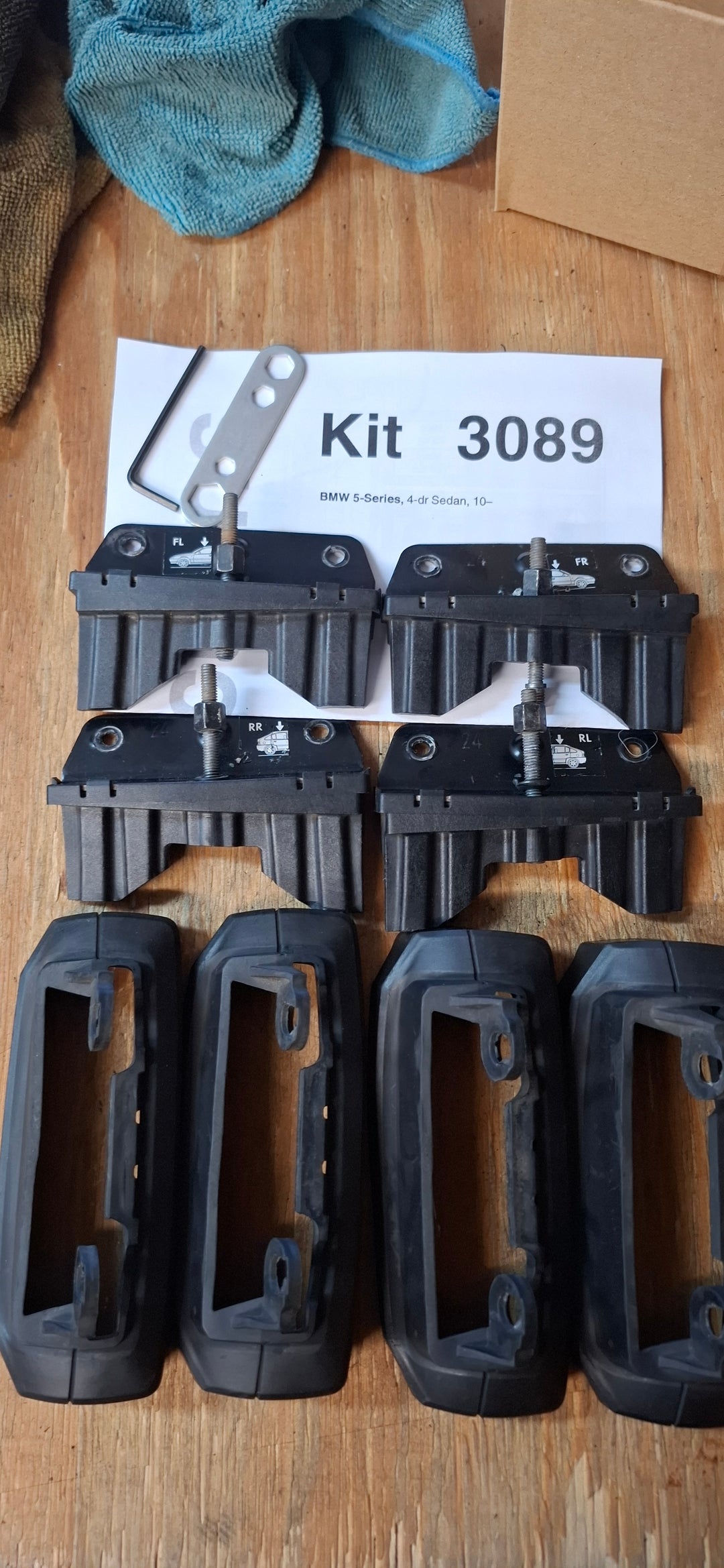 Thule 3089 Fitting Kit - BMW 5-Series, 4-dr Sedan, 10– Used