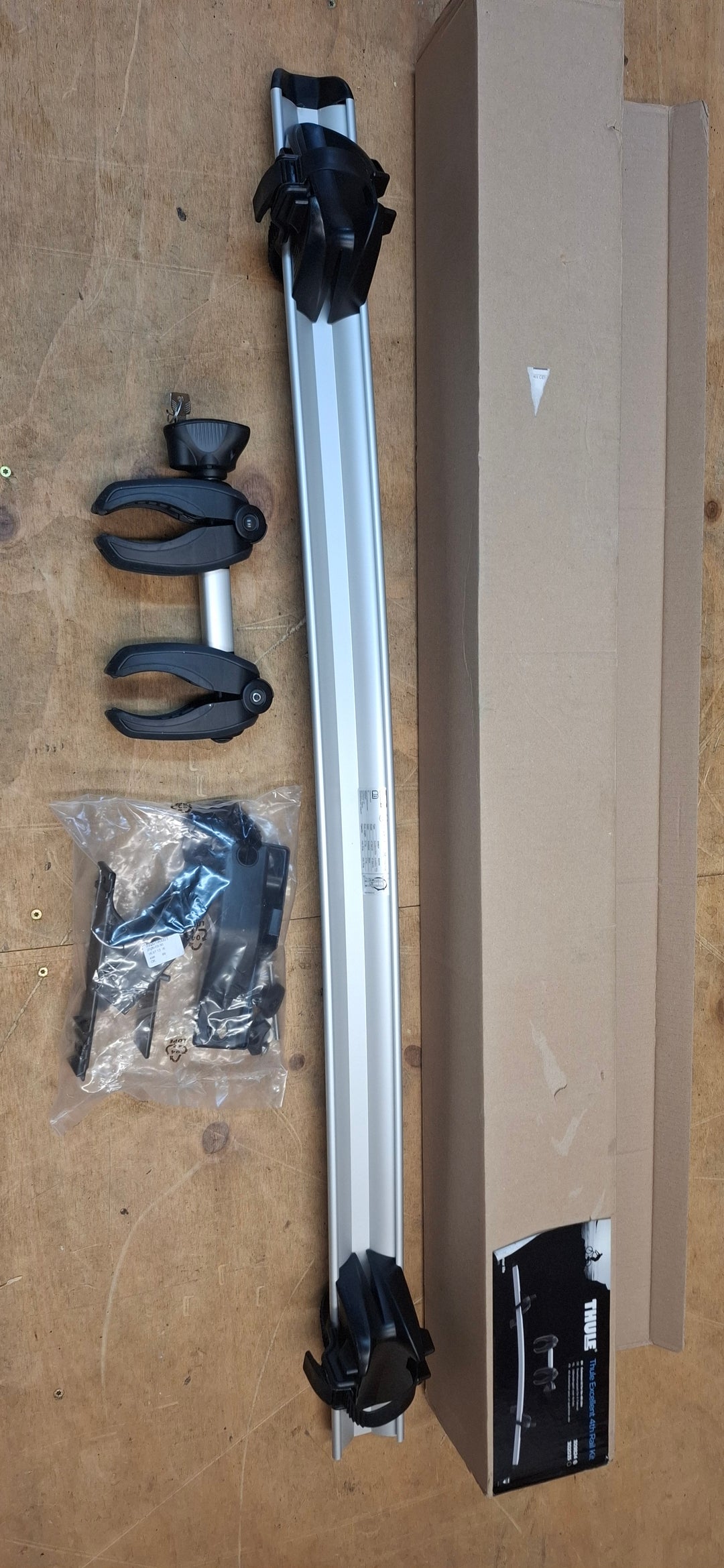 Thule excellent  4th rail kit