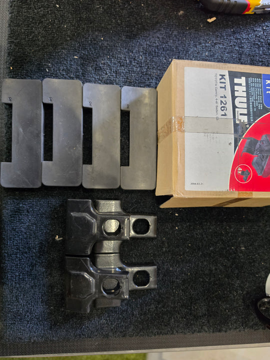 Thule 1261 Fitting Kit TOYOTA Camry saloon 2002 onward