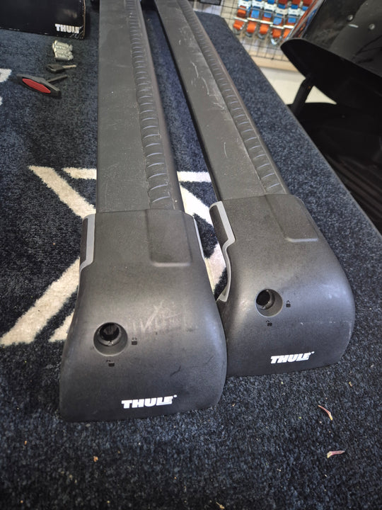 Thule Wingbar Edge Black set for VW Golf Estate 2013 onward Used