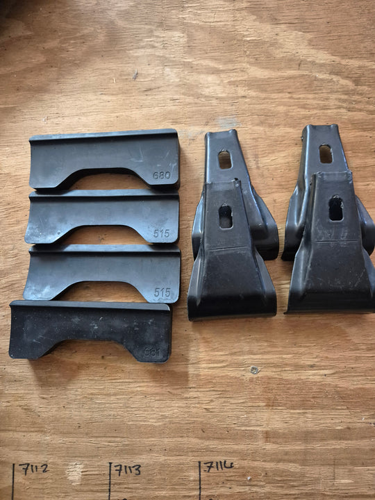 Thule 5213 Fitting Kit - LAND ROVER Discovery Sport, 5-dr SUV, 15- Used