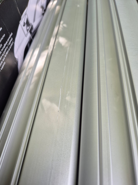 Thule 118cm Wingbar - Light damage