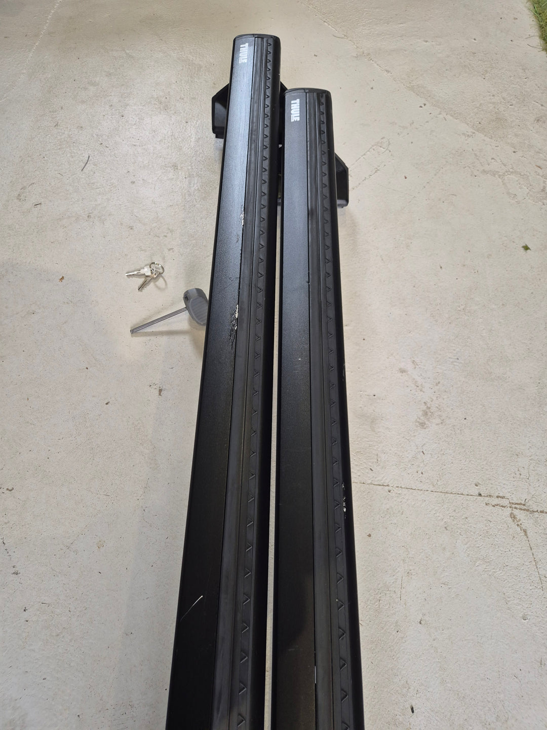 Audi A3 Saloon Roof Bars 2013 to 2019 - Thule Wingbar Evo Black ( 711320 - 7105 - 5121)