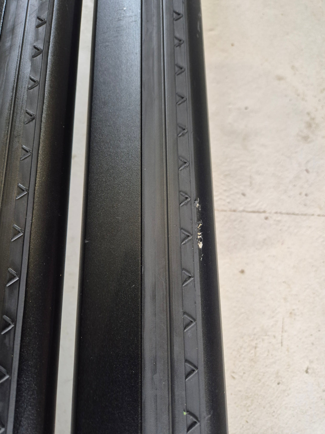Audi A3 Saloon Roof Bars 2013 to 2019 - Thule Wingbar Evo Black ( 711320 - 7105 - 5121)