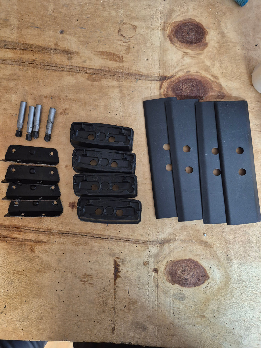 Thule 3042 Fitting Kit - HONDA CR-V, 5-dr SUV, 07-12 -Used