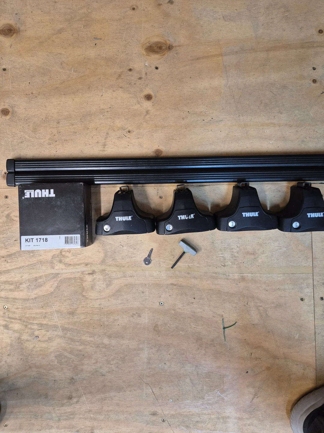 Thule Roof Bar set for HONDA Civic saloon 2012 - 15 ( 1718 - 754 - 7124)
